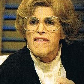 מניה